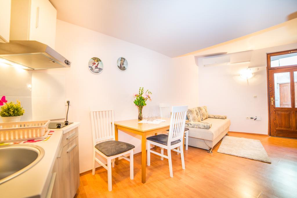 Apartments Dominik Ровінь Екстер'єр фото
