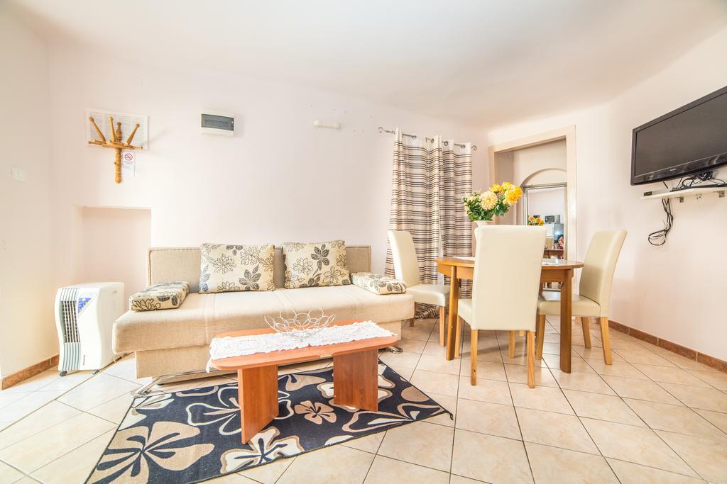Apartments Dominik Ровінь Екстер'єр фото